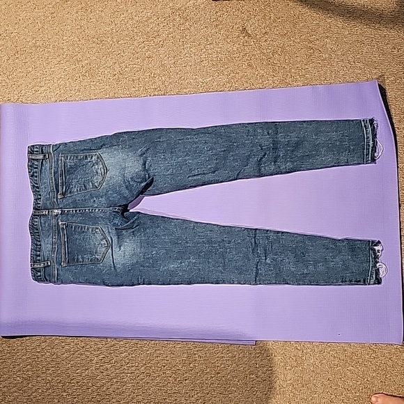 Korean Brand Chuu -5kg jeans - Picture 3 of 4